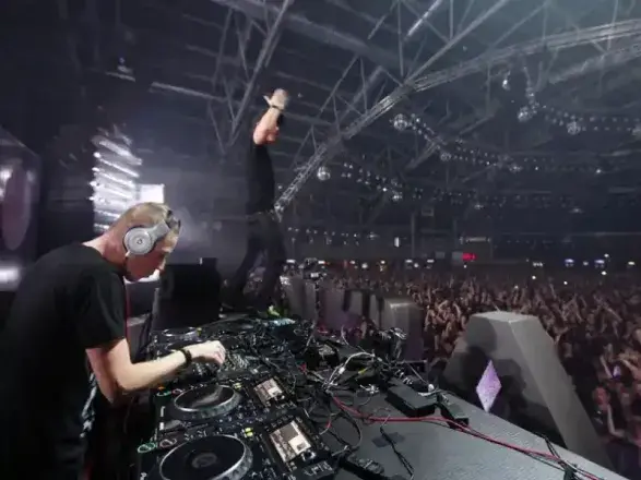 Sensation Black